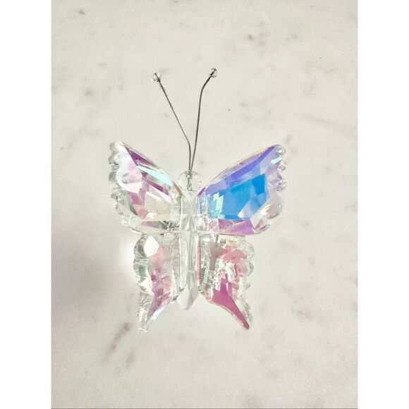 Iridescent glass butterfly decor - Picture 8 of 13